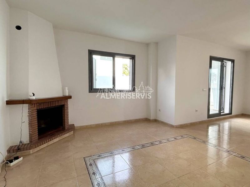 Foto f4bd9ae9-181e-4a30-bc36-60a9ac00e1f5. Casa amb aparcament piscina a Almerimar Ejido (El)