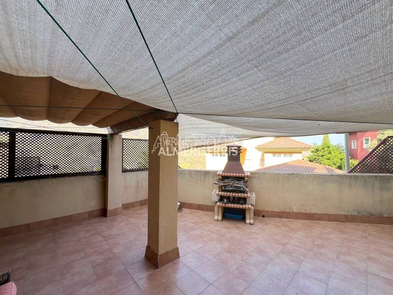 Foto 6ba4de2b-ff27-4d4c-8394-fc8b53000869. Casa amb aparcament piscina a La Envía Vícar