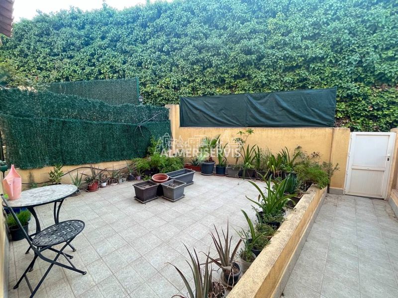 Foto aba9d9dd-4daa-44a0-bf12-54bc8352a184. Casa amb aparcament piscina a La Envía Vícar