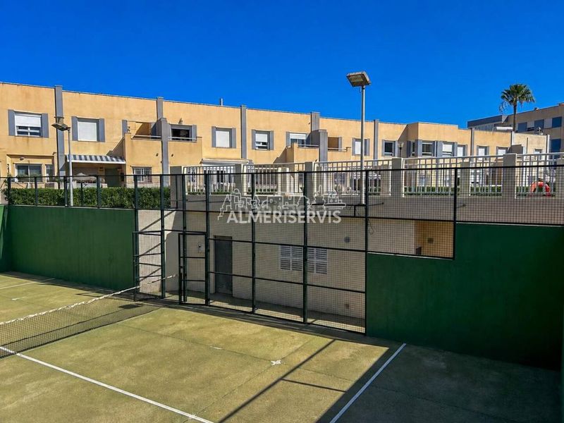 Foto 6482ecde-50c8-4aed-92c3-e932ffb07b81. Flat with parking pool in Almerimar Ejido (El)