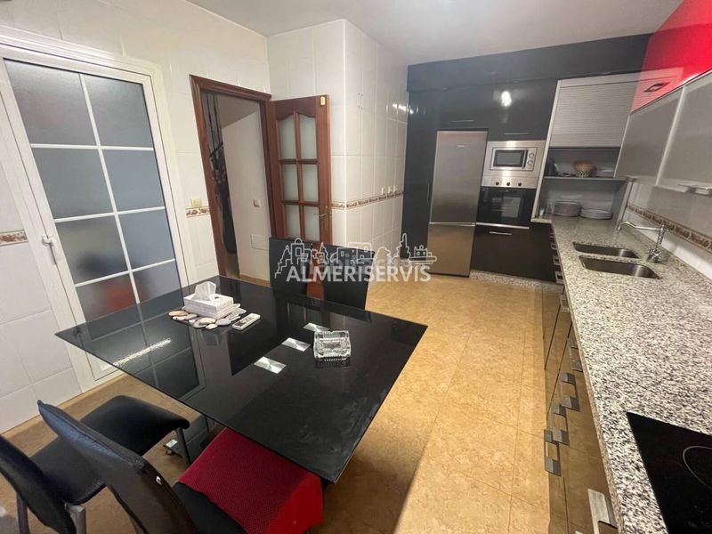 Foto efc20709-1226-4396-ac6b-031facb31f8b. Casa amb aparcament a El Sabinar-Urbanizaciones-Las Marinas-Playa Serena Roquetas de Mar