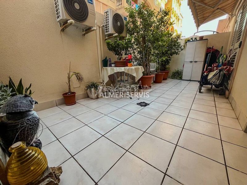 Foto 0ff45ba4-f7f5-48a9-8da9-2e71a943aaf0. Pis amb piscina a Almerimar Ejido (El)