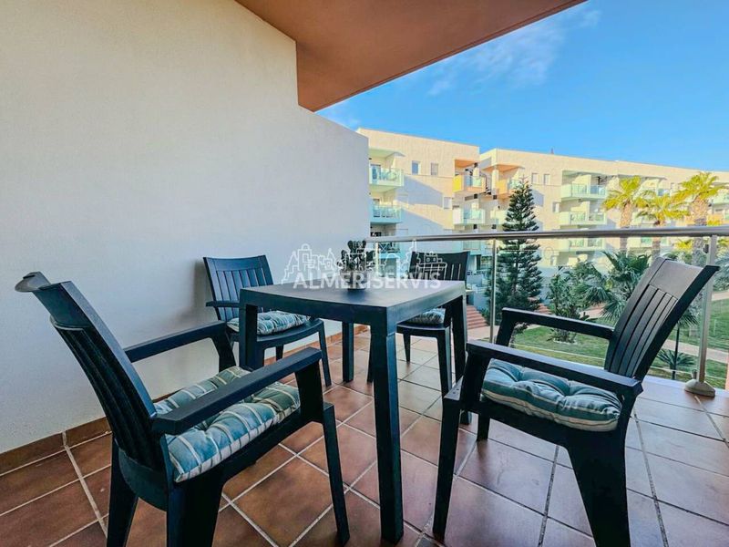 Foto 42c4ecc3-6a2a-4543-92af-0d0e1fc2f9d7. Appartamento con parcheggio piscina in Almerimar Ejido (El)