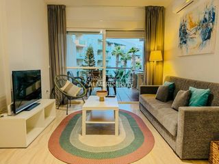 Etagenwohnung  Calle cabina. Piso con piscina y garaje en palm beach, almerimar