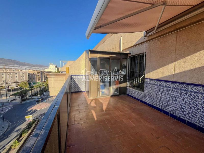 Foto 80227b01-2538-4f2e-9e2c-e2cc30c05128. Ático  en venta en el ejido en Plaza de la Luz Ejido (El)