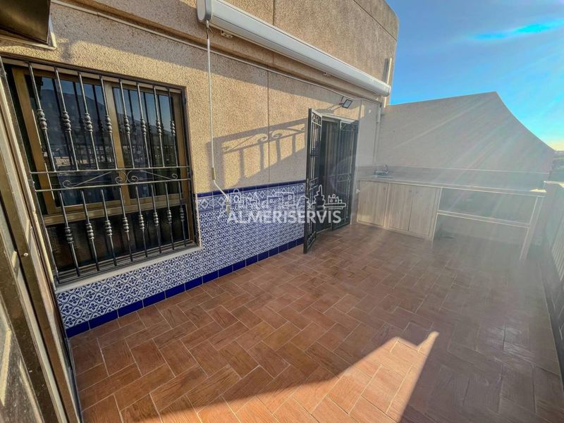 Foto ddb56b0f-5439-4424-a91f-340f8768afe2. Ático  en venta en el ejido en Plaza de la Luz Ejido (El)