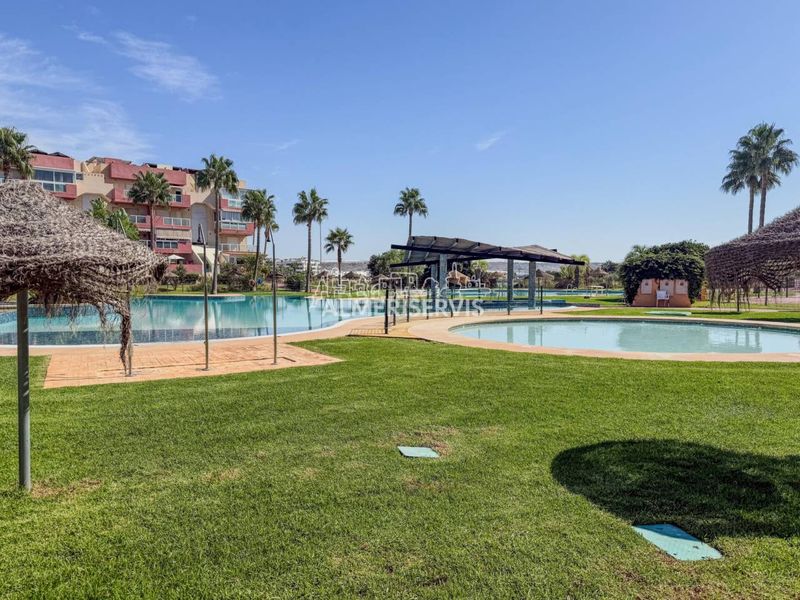 Foto e31ea451-667f-4f95-9256-137f3fa382cf. Piso  de 2 dormitorios en laguna beach en Almerimar Ejido (El)