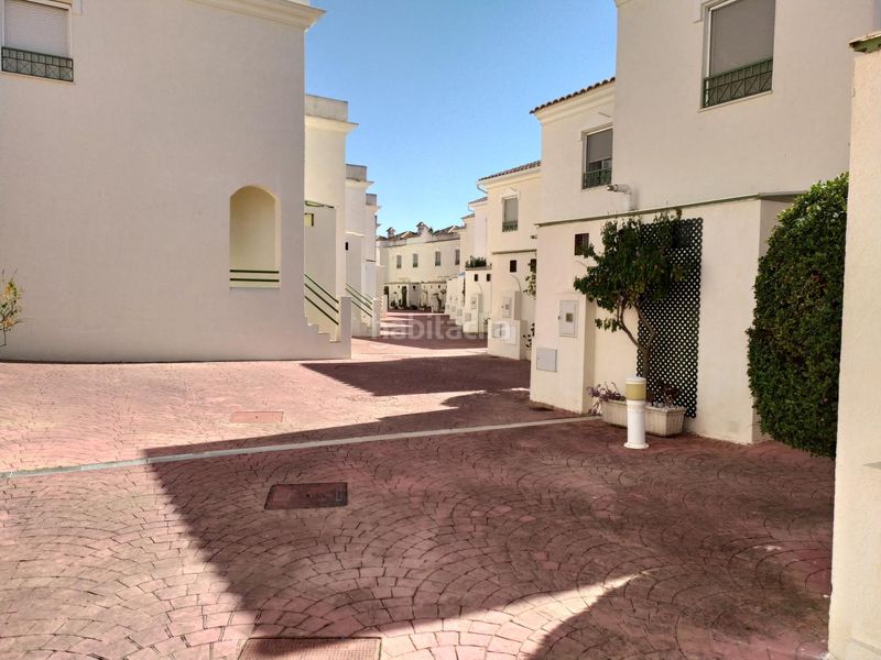 Foto 5a8665ca-a020-4232-a665-90add46af9a5. Location maison jumelée avec chauffage parking dans El Portil