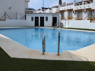 Rent Semi detached house en El Portil