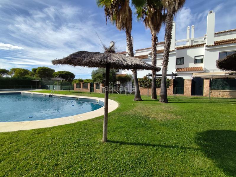 Foto 3dfafc94-47b0-4aa0-bc3b-df4689f283d4. Casa adosada en El Portil