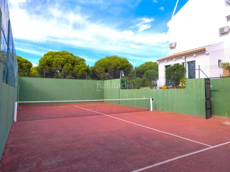 Foto e225aa9d-f9c8-4aa2-8323-61cb43a06cf1. Casa adosada en El Portil
