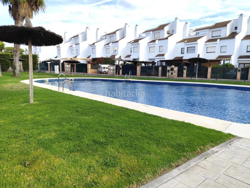 Foto fff34ba5-adf9-4c5c-9ca5-a658c50c085c. Casa adosada en El Portil