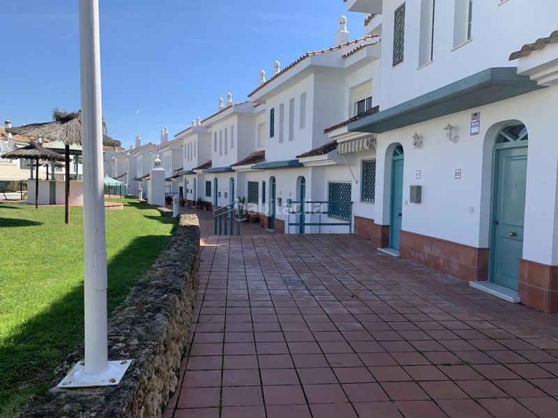 Foto a3ad229c-590a-4aaa-8755-c256e37391ea. Location maison jumelée avec parking dans El Portil