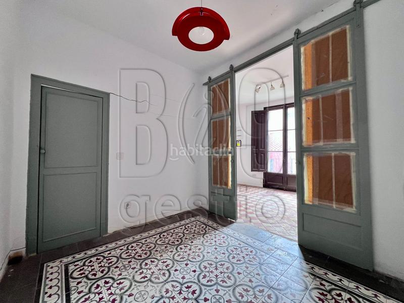 Foto 07b76411-a9d0-4905-968c-5c79435910df. Piso  céntrico en edificio catalogado en Centre Reus