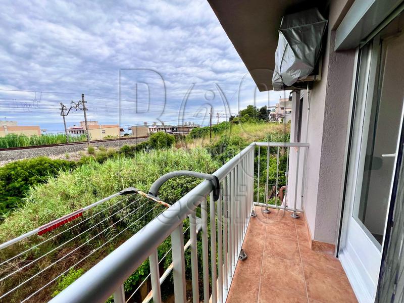 Foto 1a156a45-acee-4f1d-b921-812131c6613b. Alquiler piso oportunidad alquiler en este apartamento con vistas al mar en playa larga en Tarragona
