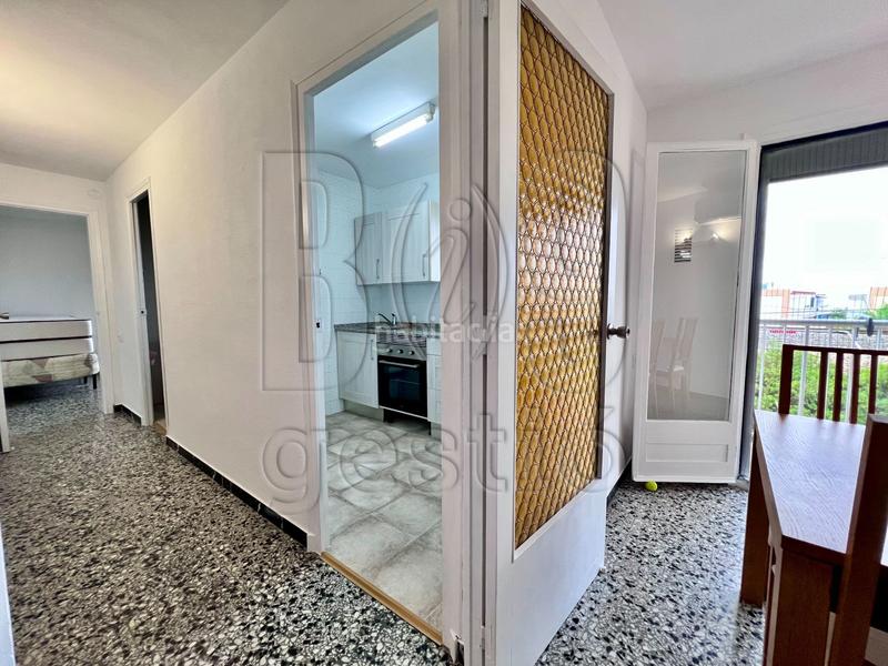Foto 331dfb20-6384-4b17-8e31-f79bd98f0540. Alquiler piso oportunidad alquiler en este apartamento con vistas al mar en playa larga en Tarragona