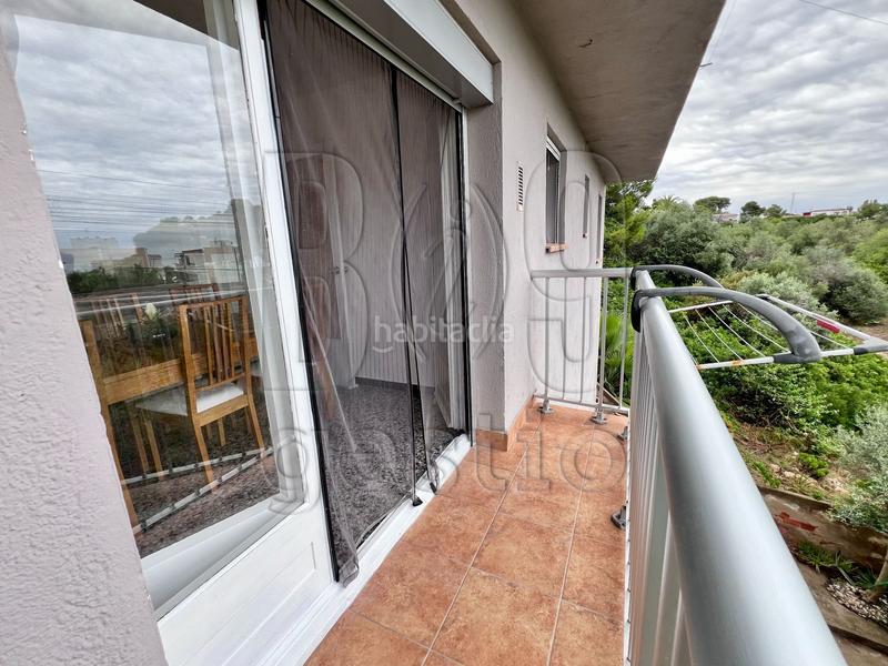 Foto 882255d3-5565-4f13-9c56-bdb7525052d3. Alquiler piso oportunidad alquiler en este apartamento con vistas al mar en playa larga en Tarragona