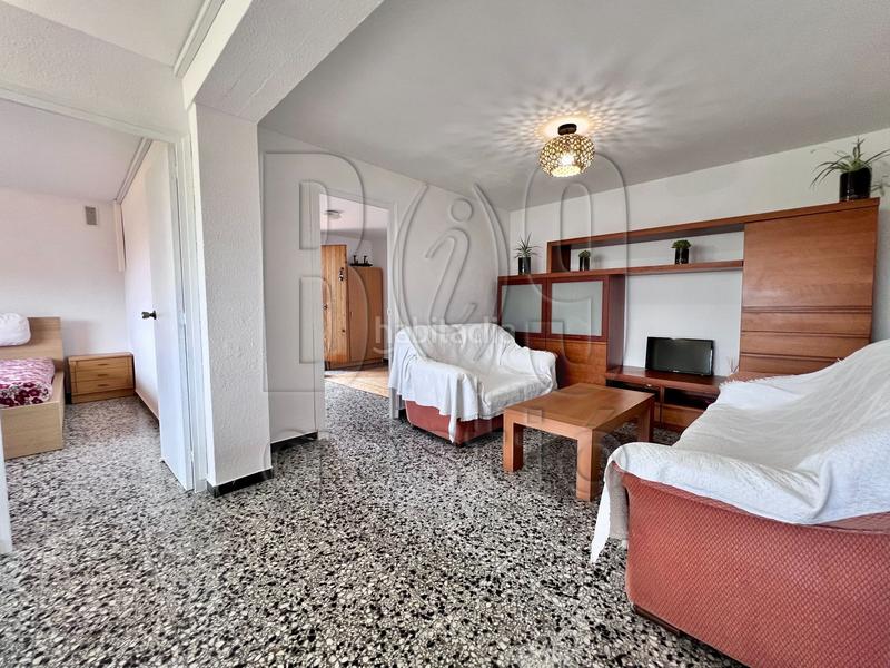 Foto b67dbf8a-8f38-4aa4-a3e1-9cdb797a9036. Alquiler piso oportunidad alquiler en este apartamento con vistas al mar en playa larga en Tarragona