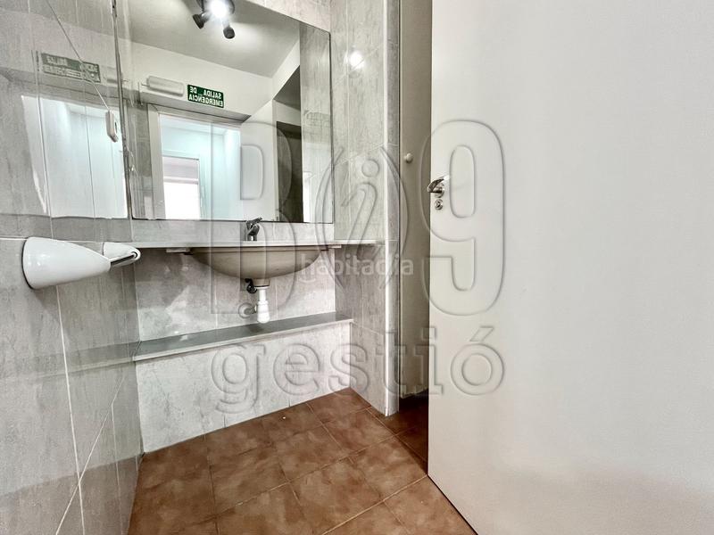 Foto dc1cc268-31e7-4262-9017-1c2df09df06b. Miete büro in rambla nova 76 in Eixample Tarragona