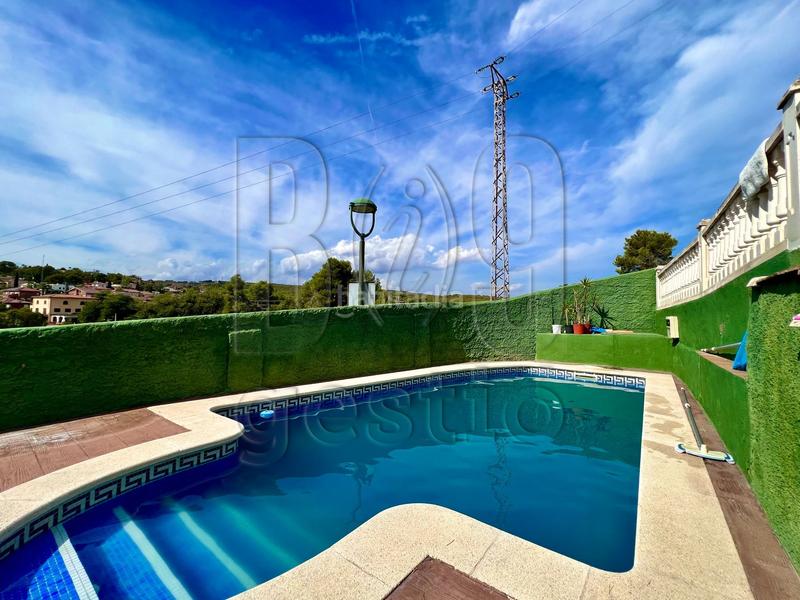 Foto c7e299bb-a3fe-4e5c-a887-cafbc78a3ef8. Maison avec chauffage piscine dans Urbanitzacions de Llevant Tarragona