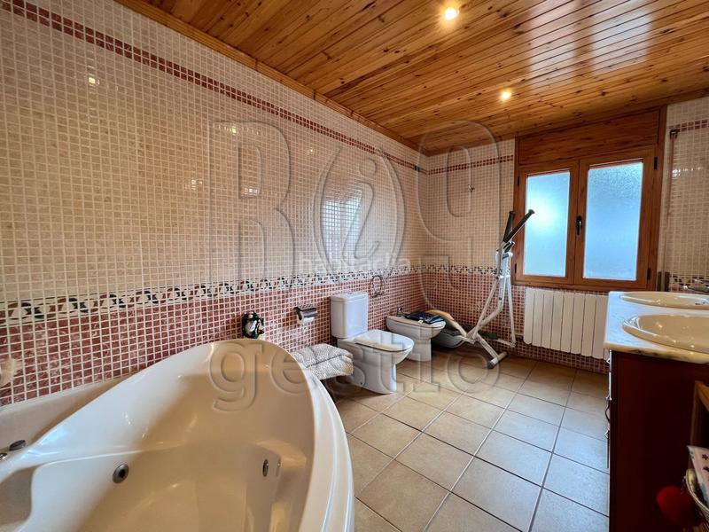 Foto f1225c0e-00e4-415e-bac0-83d98d58e907. Maison avec chauffage piscine dans Urbanitzacions de Llevant Tarragona