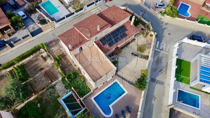 Foto 053fcf12-7c77-4b80-92af-505d60c4f389. Casa  unifamiliar con piscina e instalación de placas solares en pins manous el catllar en Catllar (El)
