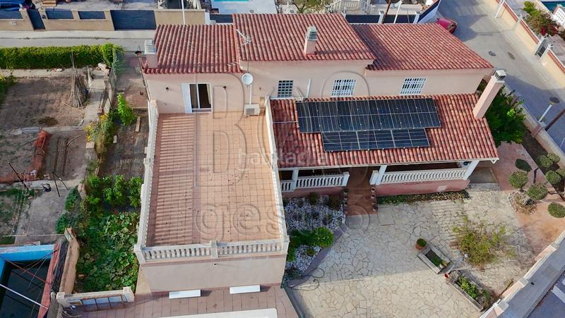 Foto 2618afd1-5d00-487c-beb4-43c58220ada6. Casa  unifamiliar con piscina e instalación de placas solares en pins manous el catllar en Catllar (El)