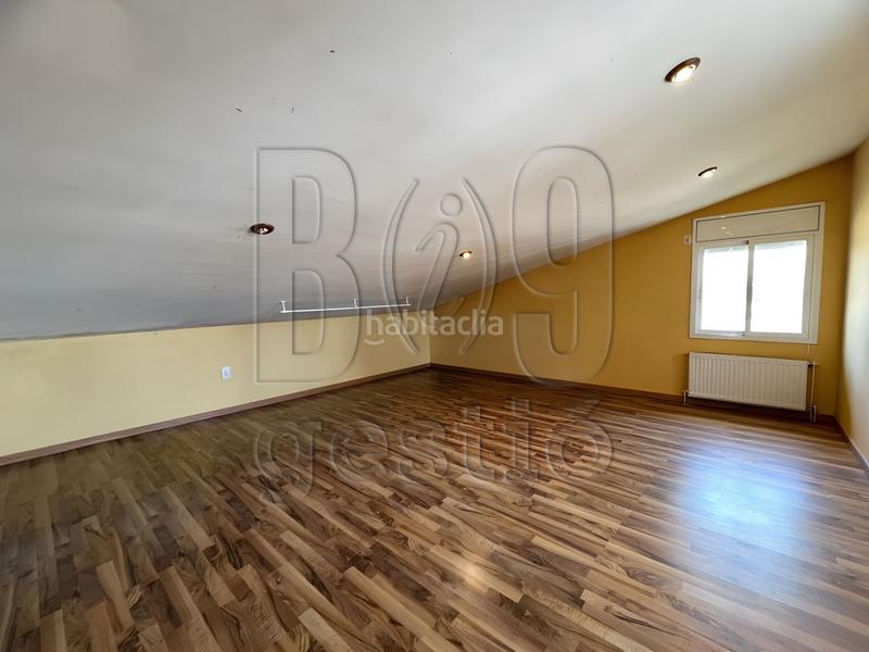 Foto 28c2ef36-57ec-4b5a-a31a-a3cc0541b30c. Casa  unifamiliar con piscina e instalación de placas solares en pins manous el catllar en Catllar (El)