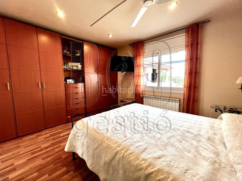 Foto 3547f95b-b8a6-46ab-8fed-b02159b3bbbf. Casa  unifamiliar con piscina e instalación de placas solares en pins manous el catllar en Catllar (El)