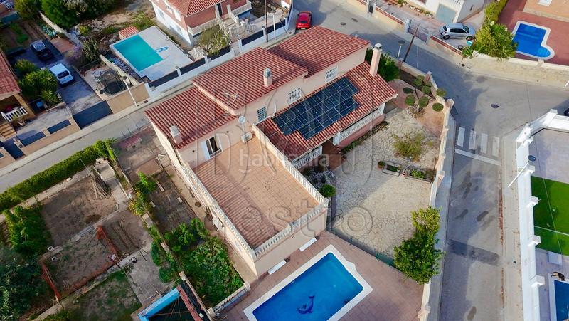 Foto e727d674-1b33-4edd-82d1-c50c5d16f4fa. Casa  unifamiliar con piscina e instalación de placas solares en pins manous el catllar en Catllar (El)