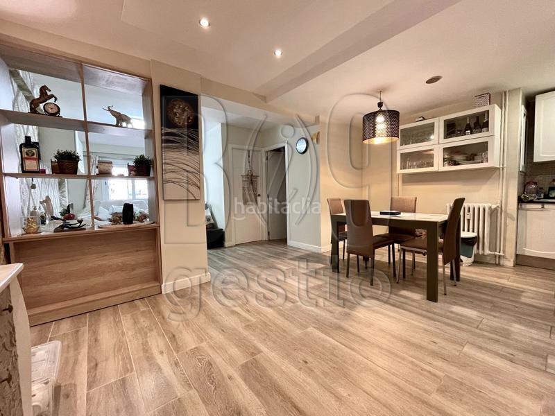 Foto 7e0fa64b-037e-4112-825a-1e60661cb0c2. Piso  reformado con piscina en ramon i cajal en Tarragona