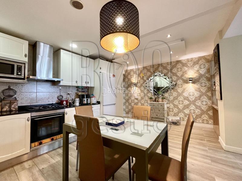 Foto ce93cf0e-91b1-404e-babc-ee7a13e1d9cf. Piso  reformado con piscina en ramon i cajal en Tarragona