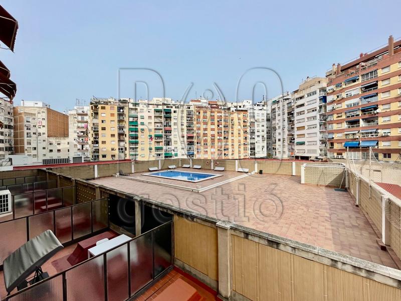 Foto dee19ba4-8e42-4c1f-94ec-f6600871816d. Piso  reformado con piscina en ramon i cajal en Tarragona