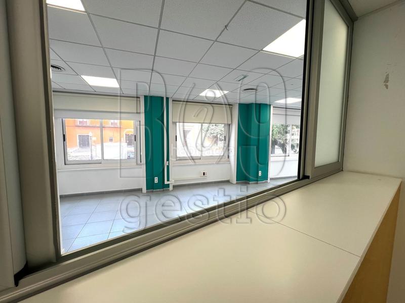 Foto b35433f5-bac4-49c2-91a4-15ec4a1d8fdf. Alquiler oficina  premium en alquiler ubicación estratégica c. unión rambla novaestación en Tarragona