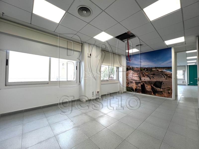 Foto e2571d65-5f28-490d-b2f1-7ad681fcf78d. Lloguer oficina a Barris Marítims Tarragona