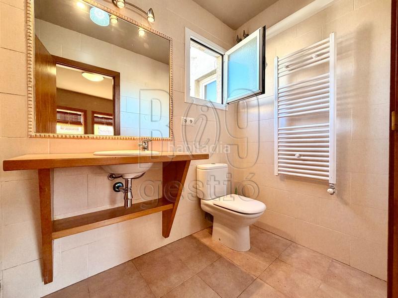 Foto 599cbb21-8589-4d3d-8ebd-9cd0b8dae05a. Dúplex amb calefacció a Altafulla