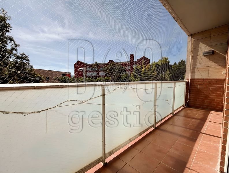 Foto ff2b1b02-a64c-474d-b13a-9f834bca131a. Pis amb calefacció piscina a Valls