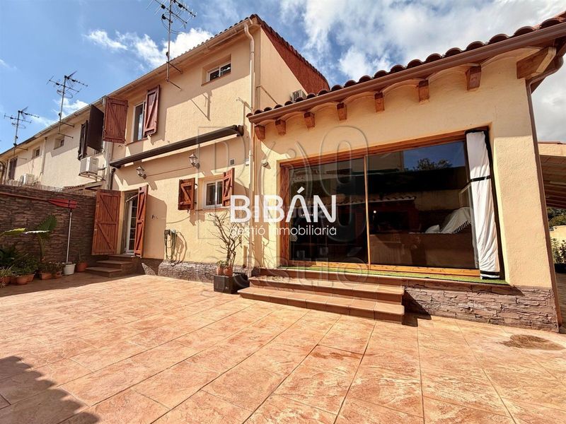 Foto 03c7974a-9ec4-46c4-8d48-b800a00f5667. Casa amb calefacció aparcament piscina a Pallaresos (Els)