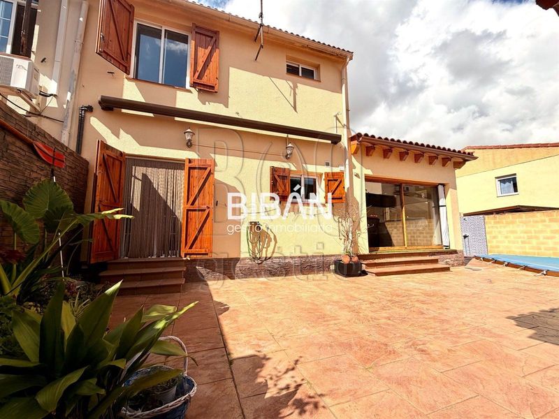 Foto 4432e98b-4ee9-411b-9ce3-2caaeefdab08. Casa amb calefacció aparcament piscina a Pallaresos (Els)