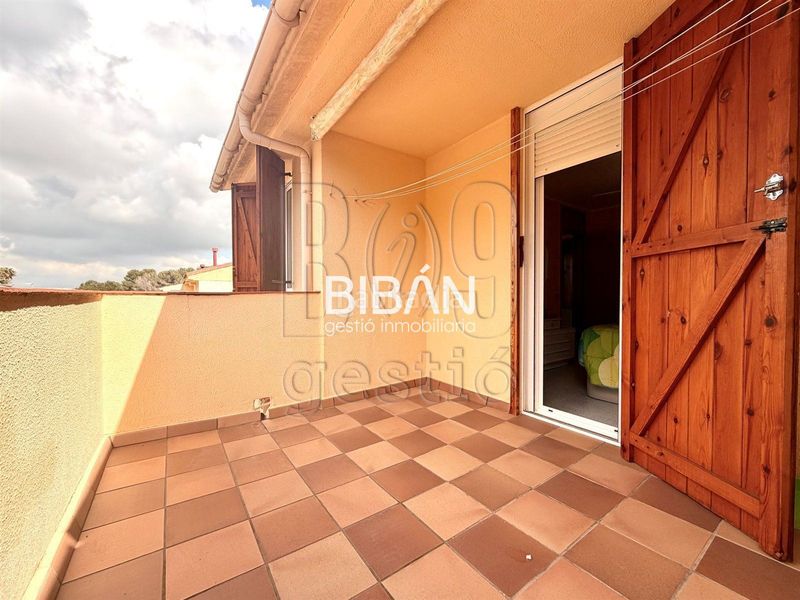 Foto 96f13986-4460-46d1-aba2-67f97b213bcd. Casa amb calefacció aparcament piscina a Pallaresos (Els)