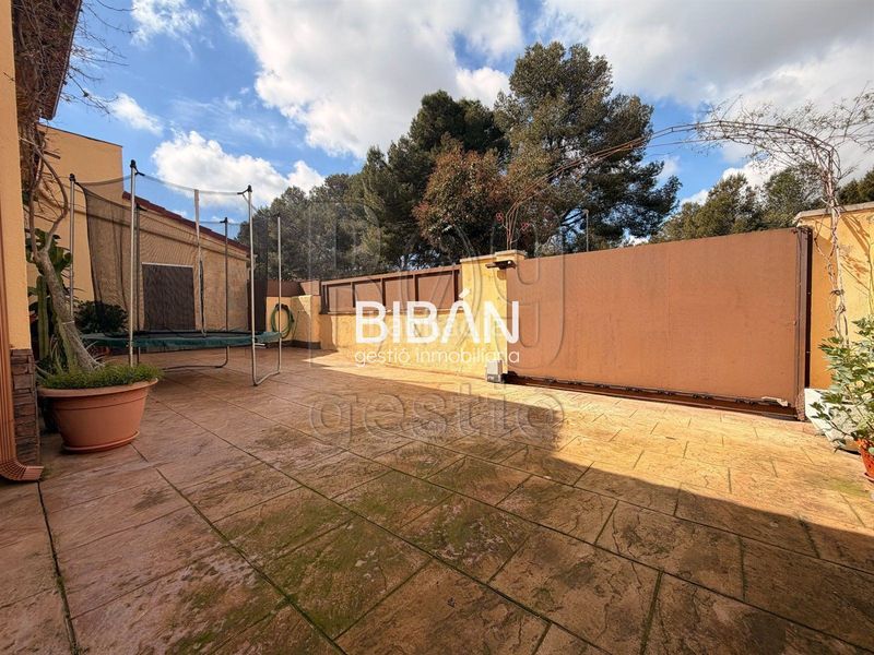 Foto da110178-73ac-4142-aeff-00191c5ca2ee. Casa amb calefacció aparcament piscina a Pallaresos (Els)
