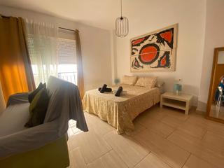 Location Studio à Calle ollerías 34. Precioso bajo con jardin
