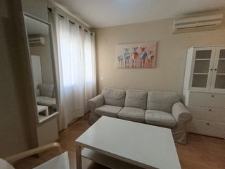Miete Appartement  Calle constancia. Acogedor apartamento en perchel sur