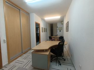 Miete Büro in Calle martínez campos 11. Oficina en sector soho