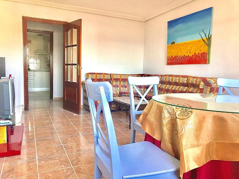 Foto b1e03a54-d757-4240-bf4f-7528376e0929. Appartamento in El Plantinar - Avda. La Paz - El Juncal Sevilla