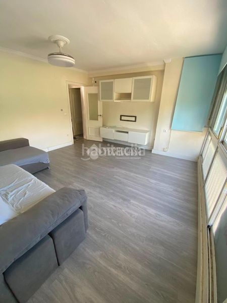 Foto e3e73ec6-20e8-4c30-aebf-e9c51e1a45d8. Flat with heating in Pedro Salvador - Las Palmeritas Sevilla