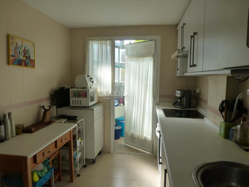 Foto f11752ba-d041-4f35-909d-92cb38ccd976. Dúplex en avenida juan carlos i 8 en Costa Ballena - Largo norte Rota