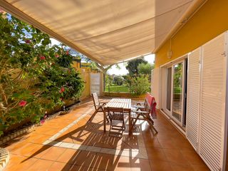 Casa bifamiliare in Avenida de la urta 2. Pareado en venta en costa ballena, rota. tartessos.
