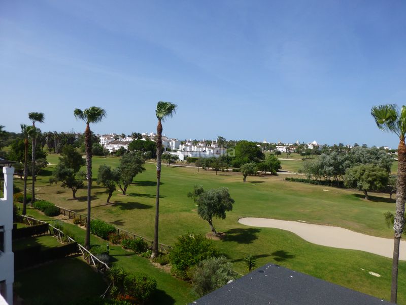 Foto 3053a3d1-593b-46e6-9f27-3e4242097d45. Àtic a avenida de la ballena 4 a Costa Ballena Golf Rota