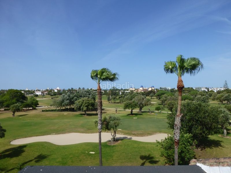 Foto 5d4b9aca-72a1-4265-8999-c0d89f082ddb. Àtic a avenida de la ballena 4 a Costa Ballena Golf Rota